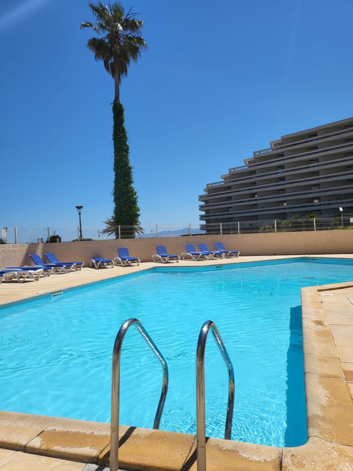 Location Les Pieds Dans L'Eau Apartment Canet-en-Roussillon Luaran gambar